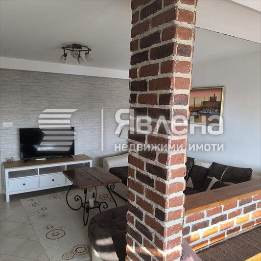 Дава се под наем Тристаен апартамент в Бургас, Възраждане - 97 кв.м за 767 € - Снимка #6