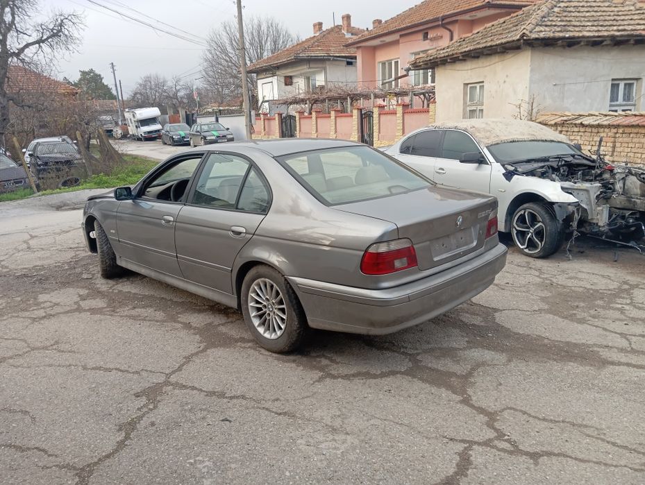 Продавам Е39 525 163 Фейслифт На Части