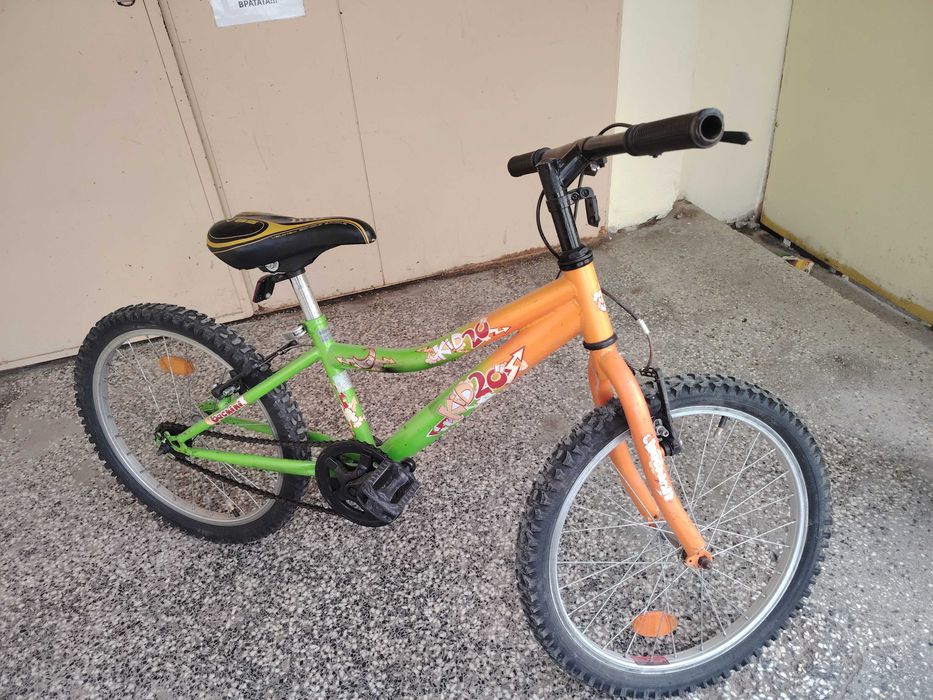 Детски велосипед в отлично състояние. Размер 20" Без скорости.