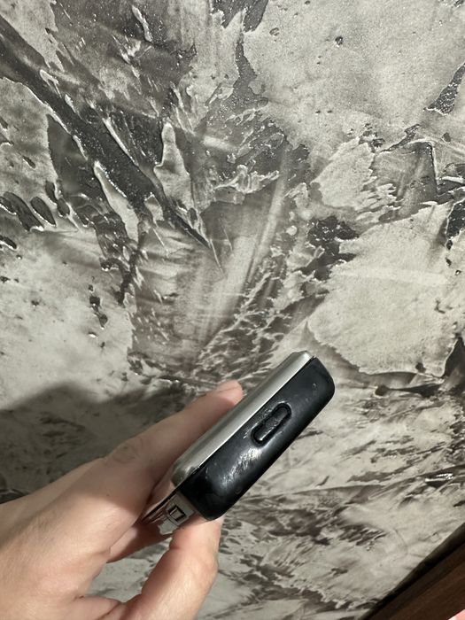 Продам Nokia 6300.