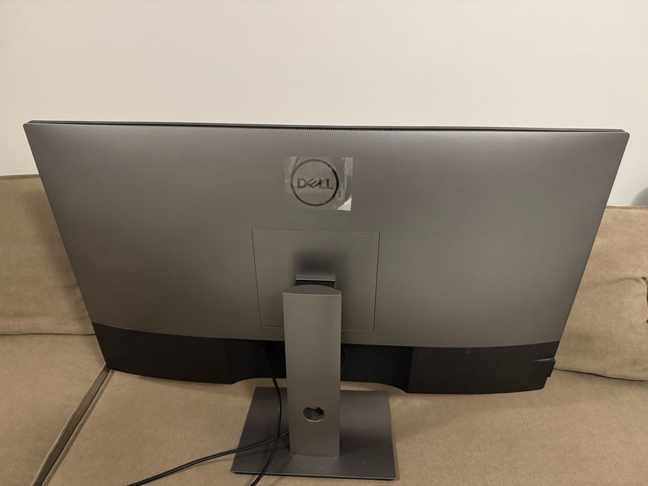 Dell UltraSharp U4320Q, 43”, 4K, IPS, 60Hz