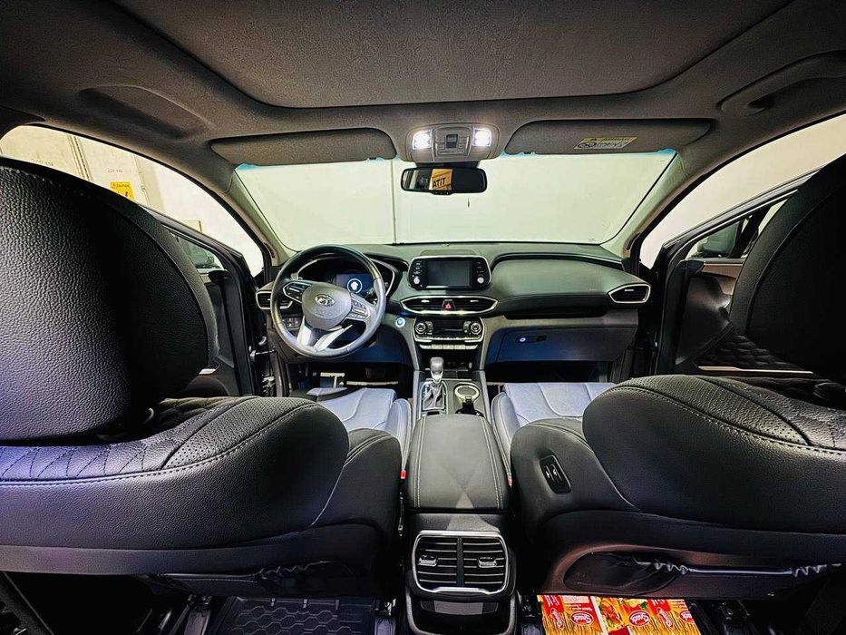 Продам Hyndai Santa Fe 2020 FULL 7 местный
