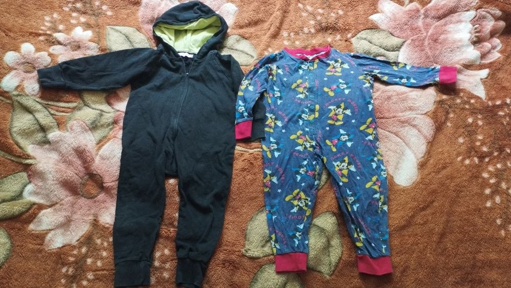 Футболки,шапочки, штаны, джинсы