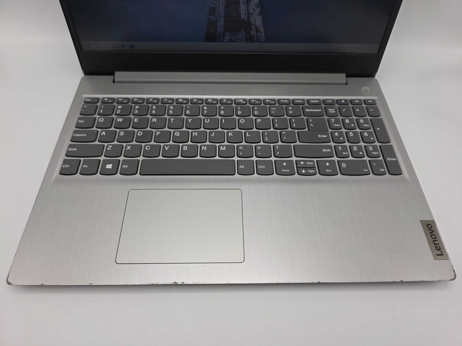 Lenovo IdeaPad 3 15ARE05 Ryzen 5 4500U 20Gb Ram 512SSD Radeon Graphics