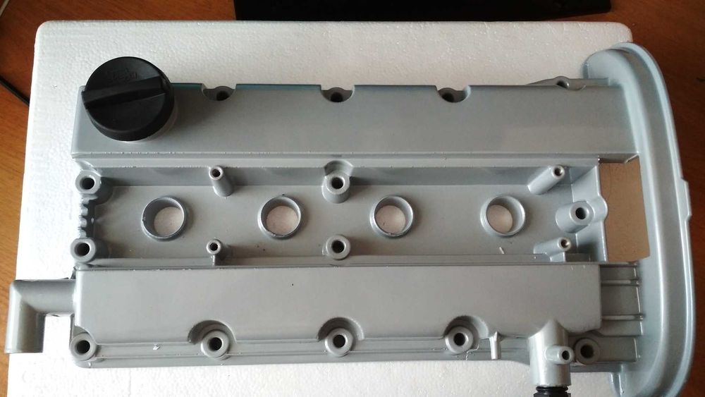 Клапанная крышка для Opel, Chevrolet, алюминиевая