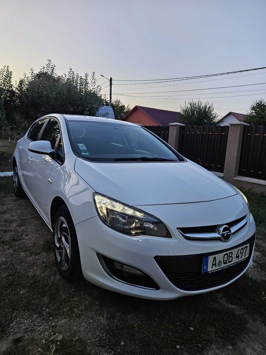 Opel Astra J facelift