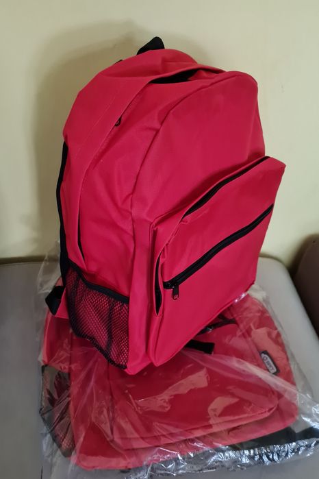 Червена раница RPET