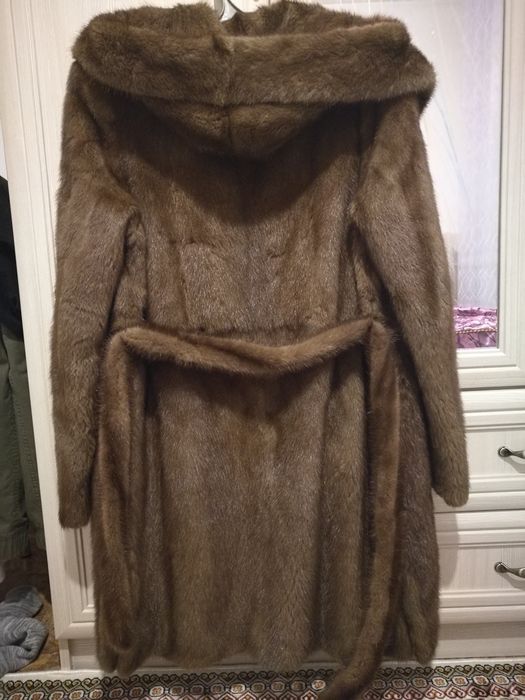Продам шубу норковую