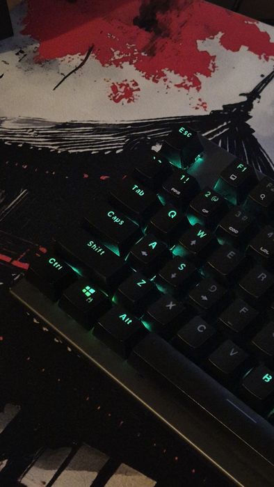 Genesis thor 300 tkl