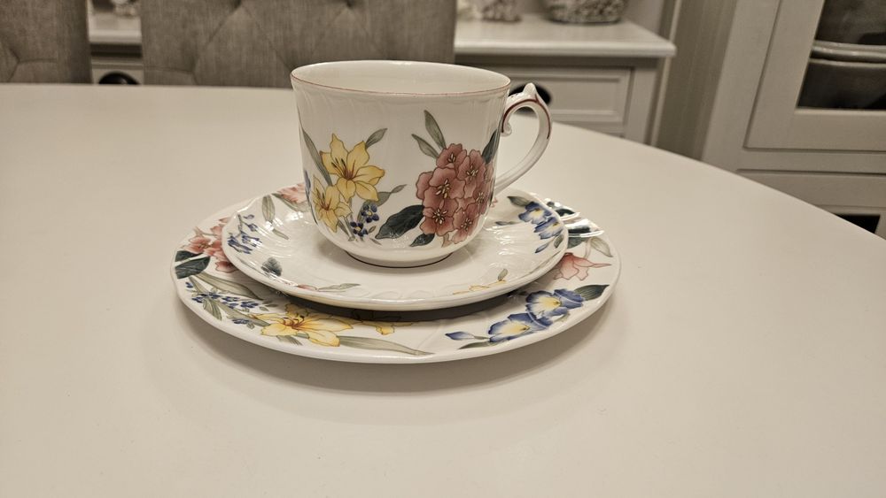 Set 6 persoane cafea ceai Villeroy Boch Model Flora Bella