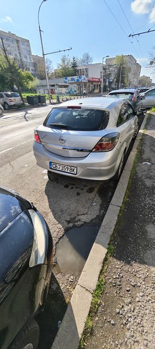 Продавам Опел Астра