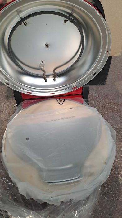 Cuptor electric pentru pizza Ariete "Pizza in 4 minute"