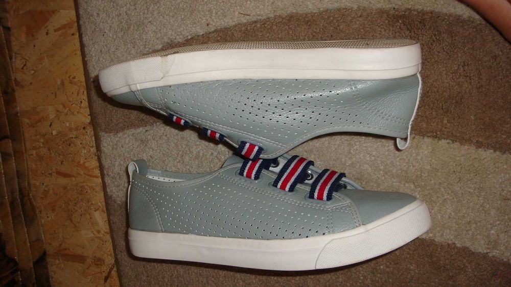 Tenesi albastrii, cu elastic, răcoroși, nr 40