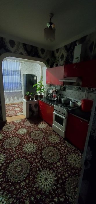 Kvartera sotiladi. kami bor kelishamiz Halol