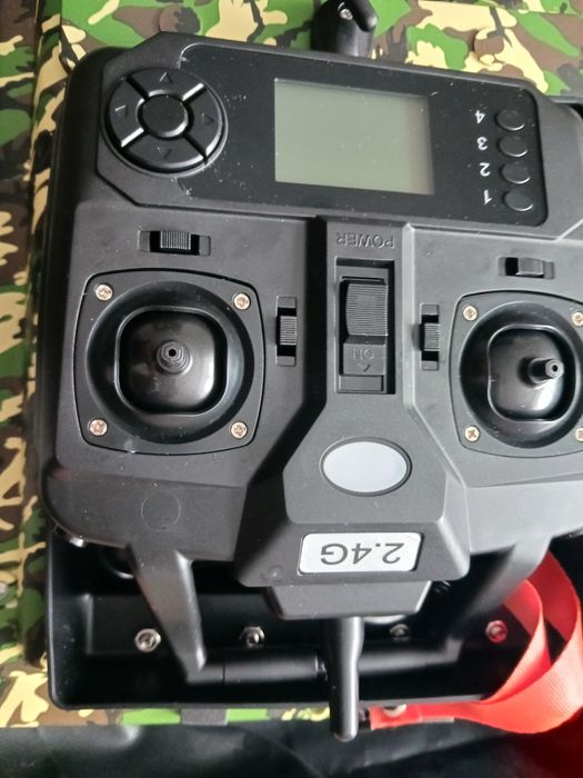 Рибарска лодка за захранка