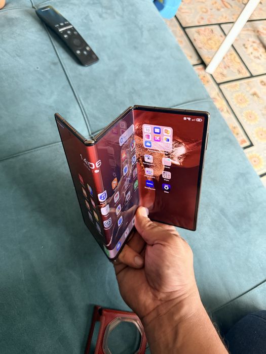 Huawei Mate Ultimate Desing