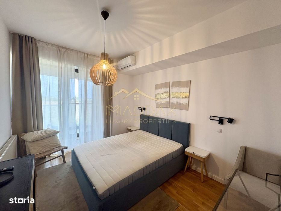 APARTAMENT de LUX cu 3 CAMERE cu Terasa si loc de parcare