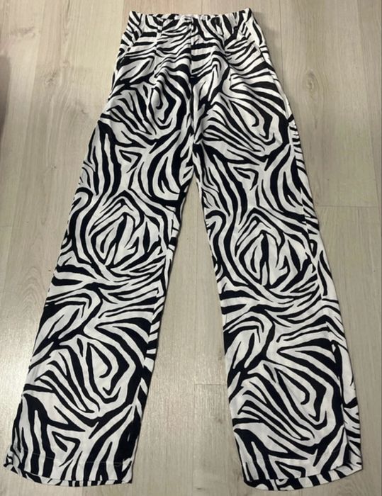Pantaloni Bershka xxs