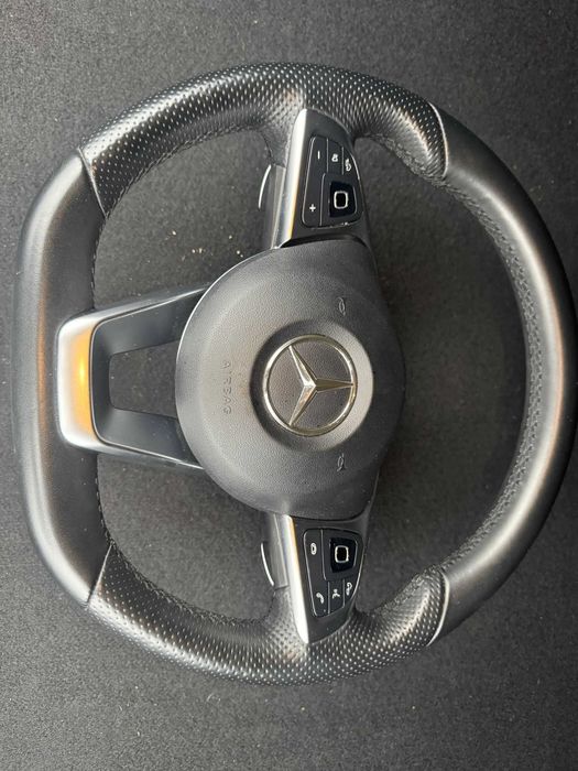 Volan Mercedes Benz AMG