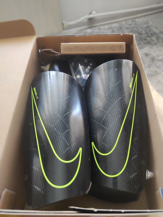 Намалям-Бутонки("Adidas word cup"N-41и"Predator"N-42