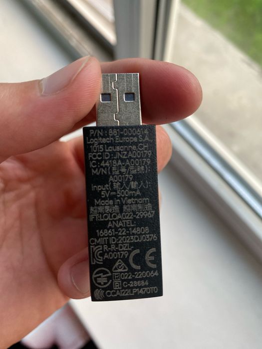 Наушники logitech G733