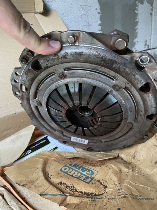 Ambreiaj opel astra H 1.6  + anvelope 185/65/15 allseason