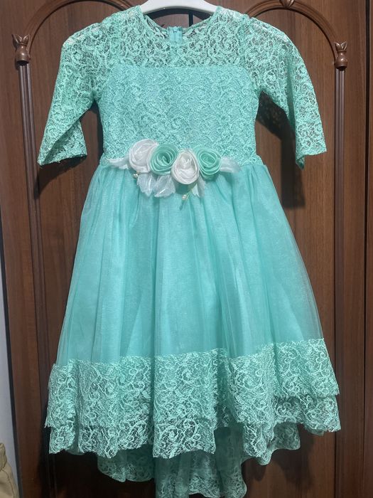 Новогоднее праздничное платье девочки