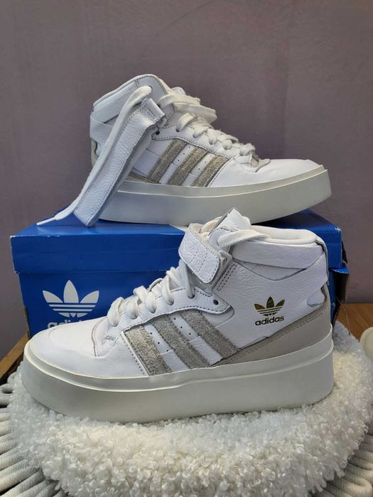 Бели кецки Adidas