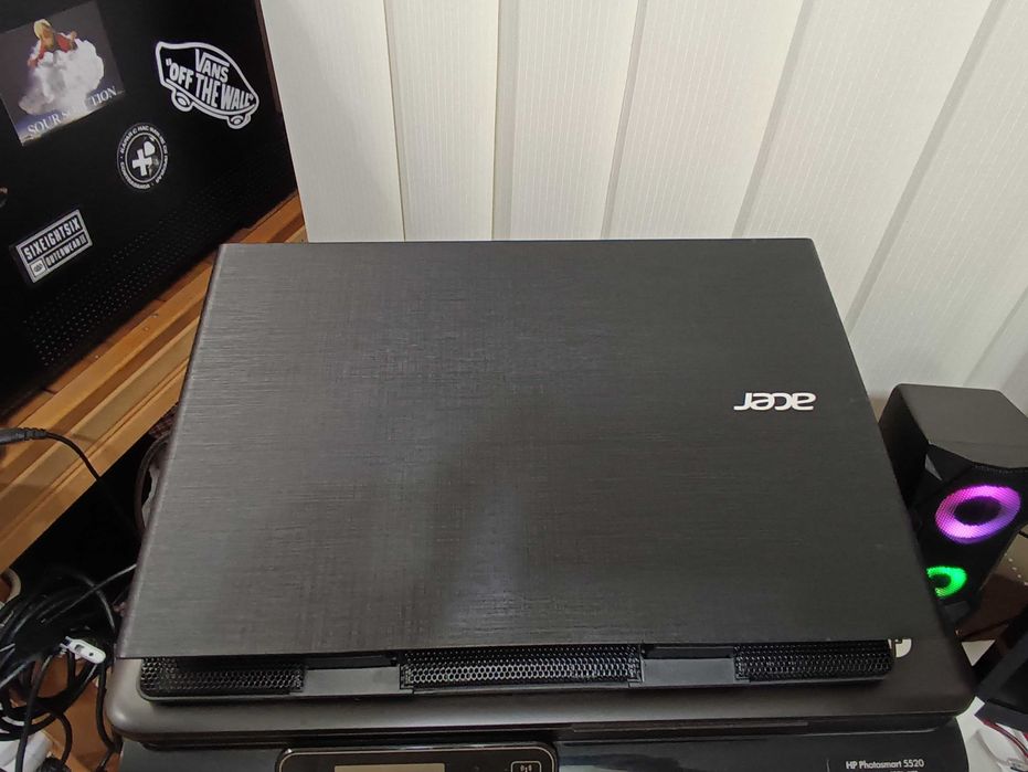 Лаптоп Acer Aspire E15  i5-4210U / 15,6"