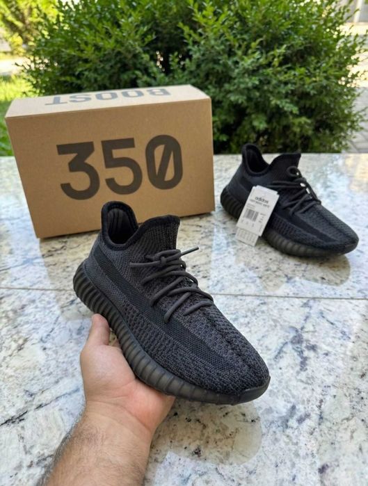 Adidas Yeezy Boost 350 v2 Negru