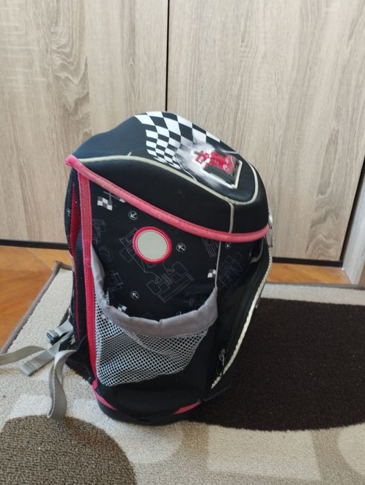 Раница за първокласник