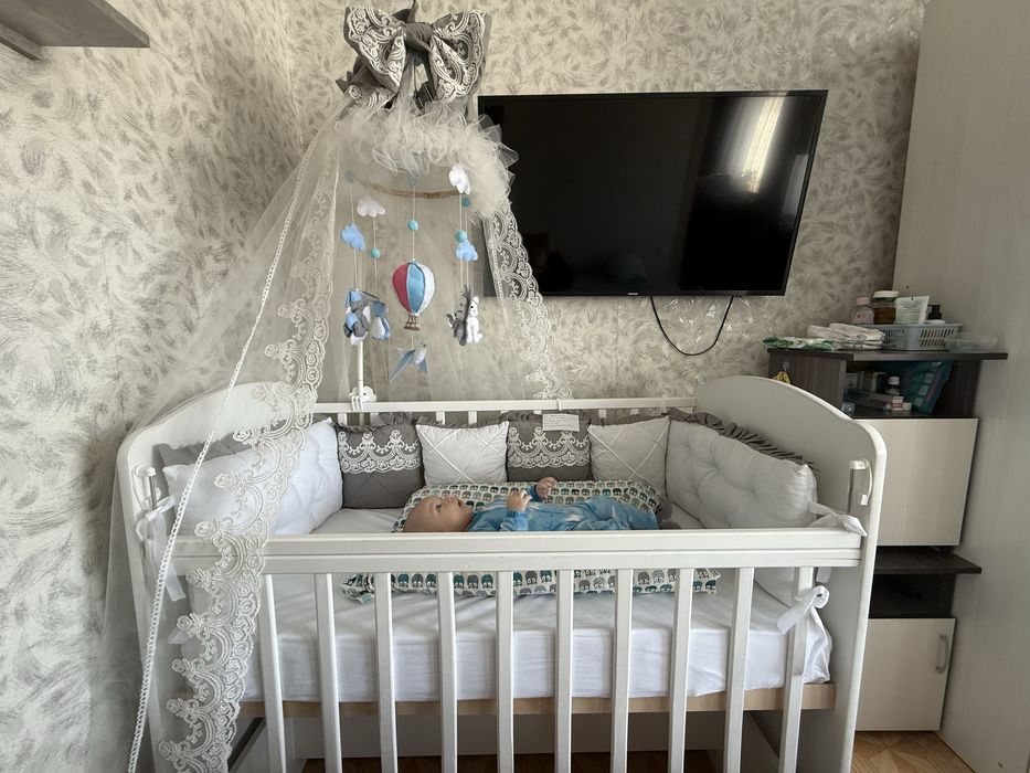 Продам детскую кроватку