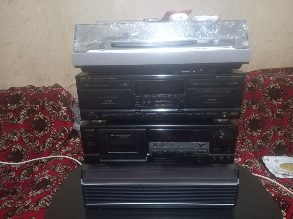 Magnitafonlar sotiladi xamasi ishlidi aiwa 2 ta mayak bitta