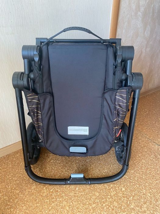 Продам детскую коляску