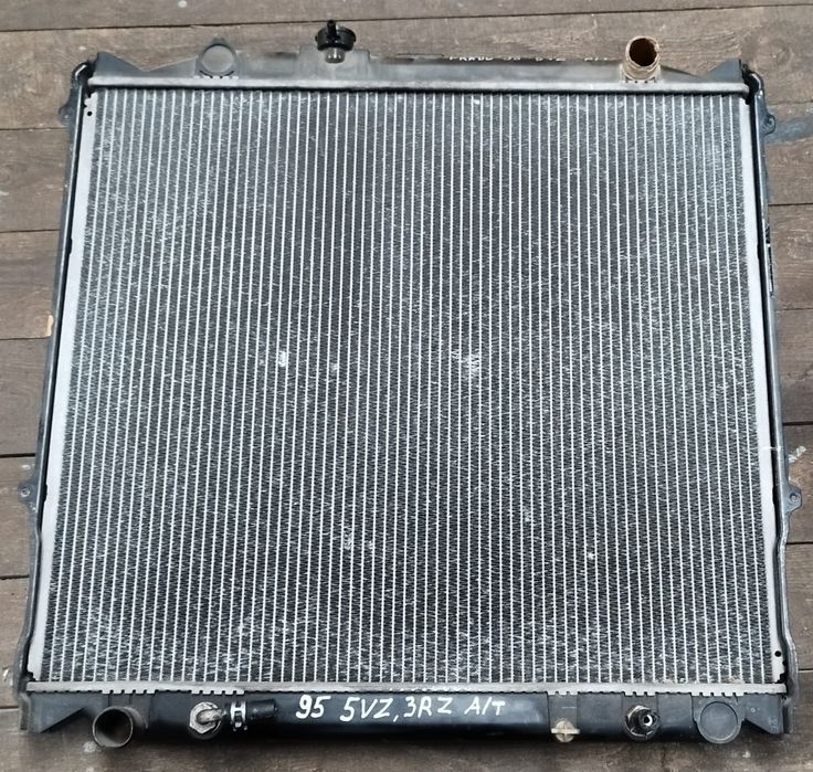 Радиатор основной для Toyota Prado 95/Surf 185 5VZ-FE, 3RZ-FE