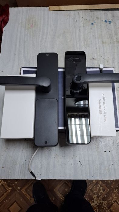 Умный замок (в комплекте)