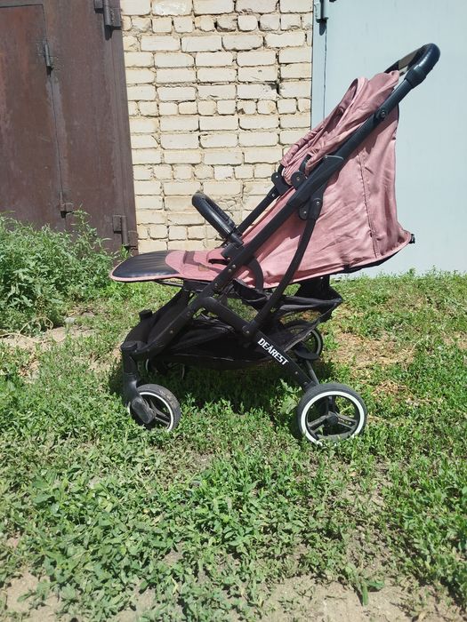 Продам коляску б/у DEAREST