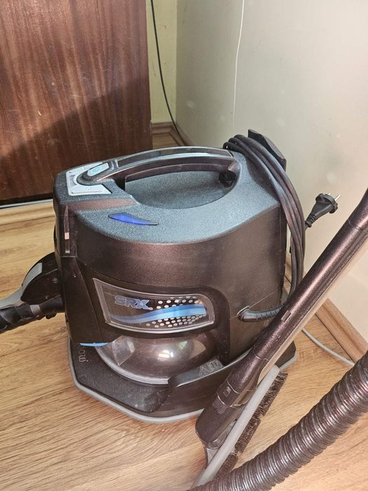 Продавам рейнбол