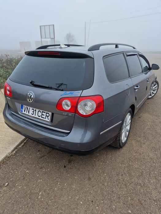 Vând Volkswagen Passat B6