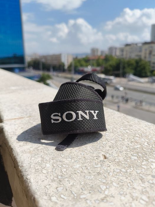 Камера Sony A6400 + 3 батерии със зарядно + аксесоари
