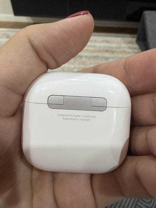 Airpods 4 продам