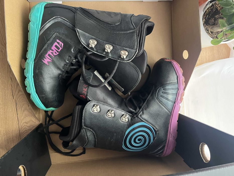 Boots snowboard Forum (freeride/freestyle) n42– stare bună – 450 lei