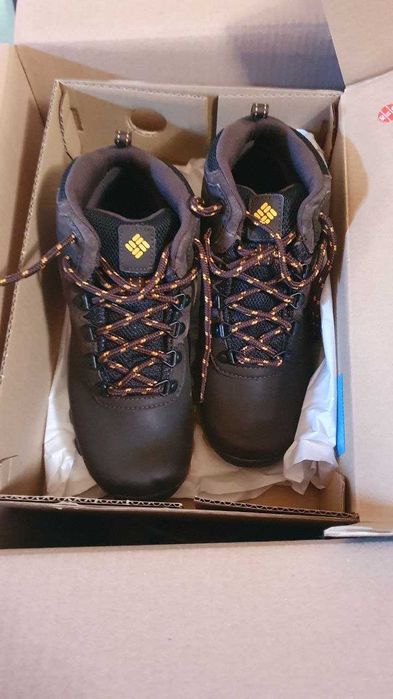 Bocanci Columbia mărimea 37 noi