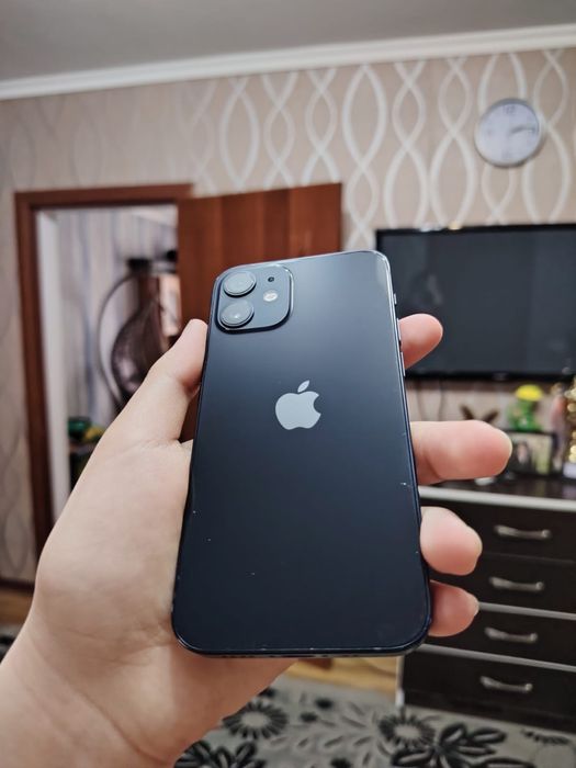 Продам iphone 12 mini