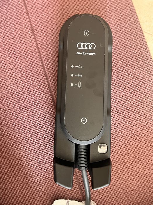 Оригинална стойка за зарядно Aptiv за Audi от 3.6 до 11 kW