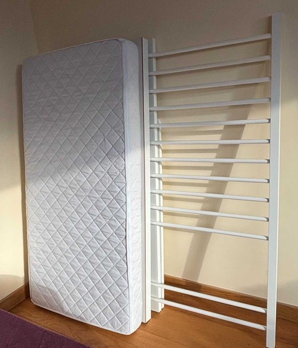 Patut din lemn cu saltea cocos