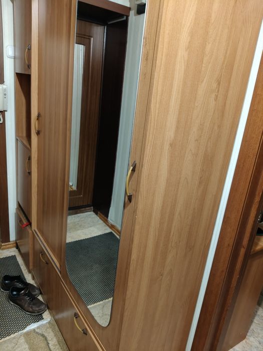 Продам мебель в  прихожую