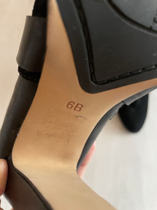 Cizme scurte de piele, cu toc, marime 36, Vince Camuto