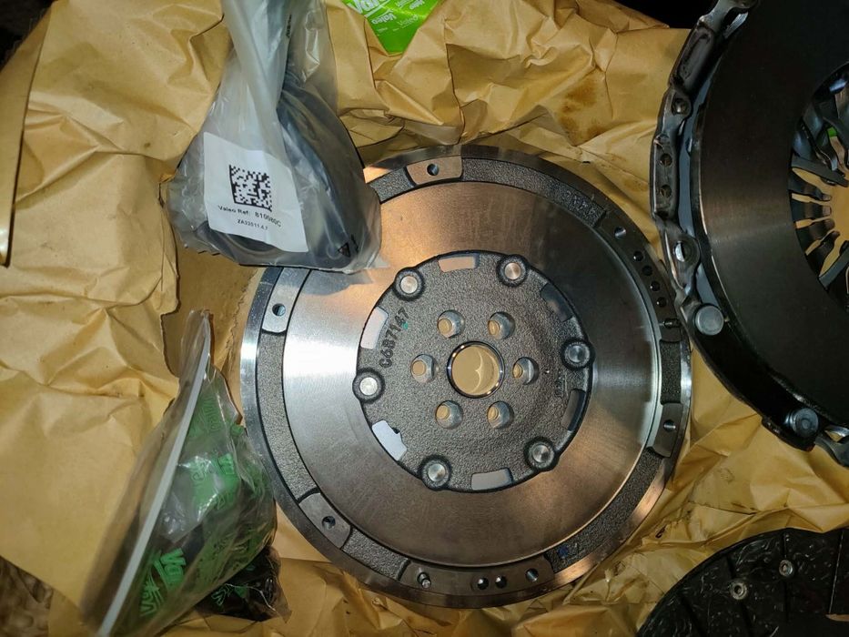 Vând ambreiaj cu volanta masa Ford Focus C-Max Volvo S40 V50 1.6 837305