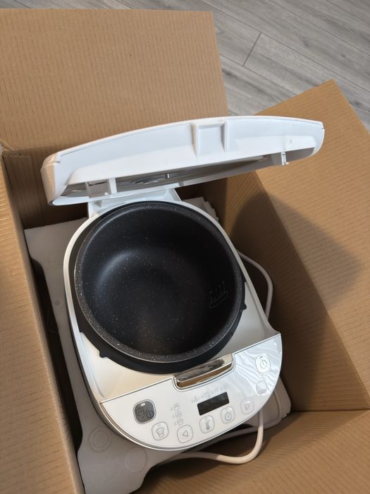 Multicooker tefal nou, nefolosit